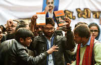 Click here to see the latest images of <i class="tbold">mevani</i>
