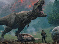 Jurassic World: <i class="tbold">fallen kingdom</i>