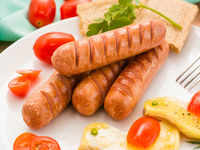 How sausages and <i class="tbold">salami</i>s affect your health