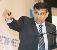 See the latest photos of <i class="tbold">rbi governor raghuram rajan</i>