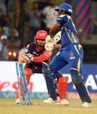 Mumbai Indians knocked out by Delhi Daredevils