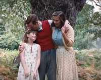 Click here to see the latest images of <i class="tbold">christopher robin</i>