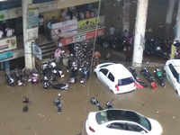 New pictures of <i class="tbold">heavy rains lash south gujarat</i>