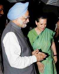 Check out our latest images of <i class="tbold">upa chairperson sonia gandhi</i>