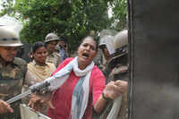 Check out our latest images of <i class="tbold">rajasthan police</i>