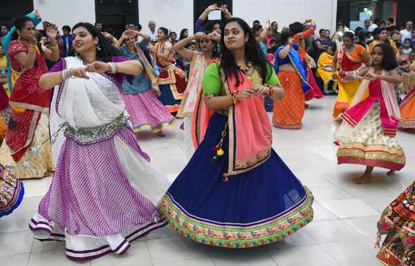 dandiya raas garba video dandiya raas garba video