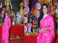 Pic: Katrina Kaif spotted at Durga puja pandal in traditional attire