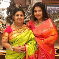 New pictures of <i class="tbold">kutty padmini</i>