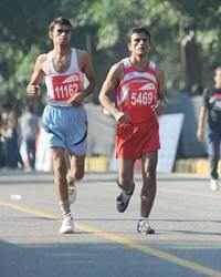 <i class="tbold">delhi half marathon</i> 2010