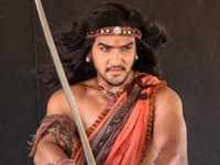 ​Nach Baliye 9 contestant Faisal Khan's <i class="tbold">chandragupta maurya</i> to go off air by the end of next month?