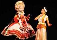 Click here to see the latest images of <i class="tbold">mohiniyattam</i>