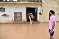See the latest photos of <i class="tbold">rain in punjab</i>