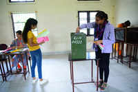 Click here to see the latest images of <i class="tbold">patna university students' union polls</i>