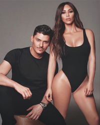 Kim Kardashian teases fans with her bold <i class="tbold">photo shoot</i>s