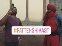 'Fatteshikast' BTS: Sameer <i class="tbold">dharmadhikari</i> shares his candid picture from the set of the film