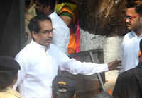 Check out our latest images of <i class="tbold">shiv sena union leader</i>