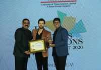 Dr Lal Tanwani and Deepesh Tanwani – Padma <i class="tbold">coaching classes</i> were felicitated by Neil Nitin Mukesh as "Leading Tutorial for Career Guidance in Commerce & CA"