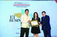 Viral Rajan & Nikki Rajan - Time Avenue was felicitated by <i class="tbold">aslam shaikh</i> as the "Leading Luxury Multi Brand Timepiece Outlet"