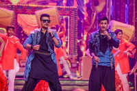 Trending photos of <i class="tbold">12th smule mirchi music awards 2020</i> on TOI today