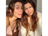​Funny faces! Alia Bhatt poses for a goofy picture with <i class="tbold">sister shaheen bhatt</i>