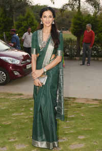 Check out our latest images of <i class="tbold">shilpa reddy</i>