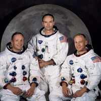Check out our latest images of <i class="tbold">neil armstrong</i>