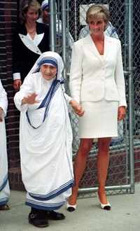 New pictures of <i class="tbold">Mother Teresa</i>