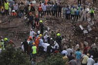 Check out our latest images of <i class="tbold">100 year old building collapses in chennai</i>