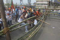 Kolkata: Clashes erupt between West Bengal Police and <i class="tbold">bjp workers</i>