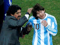 <i class="tbold">maradona</i> and Messi