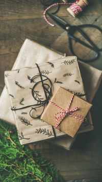 <i class="tbold">Christmas Gifts</i> for book lovers