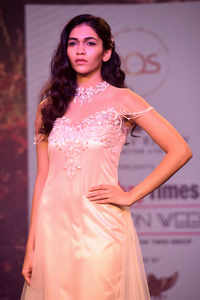 Bombay Times Fashion <i class="tbold">week</i>: Day 3 - ROS Story