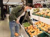 Why are supermarkets so <i class="tbold">unsafe</i>?