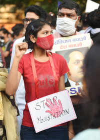 Trending photos of <i class="tbold">gang rape protests</i> on TOI today