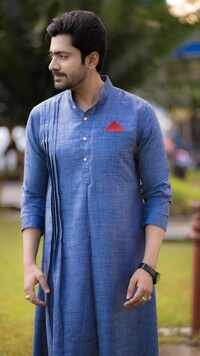 Kurta Pajama: Latest News, Videos and 
