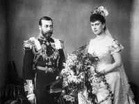 King <i class="tbold">george v</i> and Mary of Teck