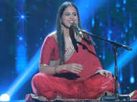 ​Swanandi Tikekar is a <i class="tbold">classical singer</i> and performer