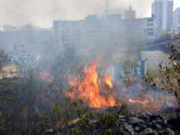 Blaze affects <i class="tbold">power supply</i> in Kharghar