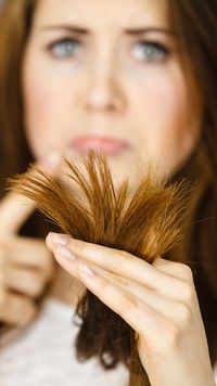 Natural ways to deal with <i class="tbold">dry hair</i>