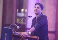 Check out our latest images of <i class="tbold">kumar vishwas</i>