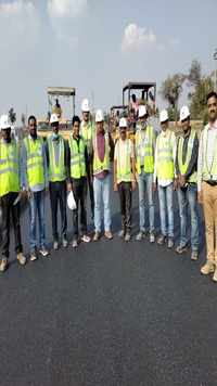 Around 500 workers were envloved in the construction of the road.