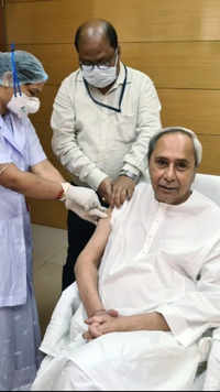 Odisha <i class="tbold">cm</i> Naveen Patnaik takes his first dose of Covid vaccine.