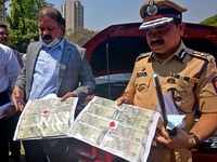 Man held with fake currency notes