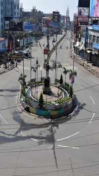 <i class="tbold">albert ekka</i> Chowk, heart of the city wore a deserted look during Janata Curfew in Ranchi.
