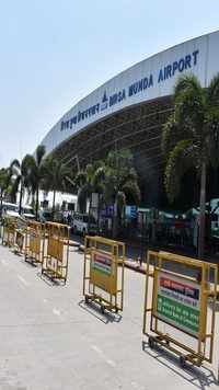 <i class="tbold">birsa munda</i> Airport wore a deserted look as all flights were cancelled during Janata Curfew in Ranchi.