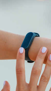 ​Wearing a fitness band