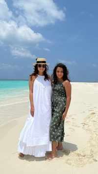 With Vaibhav's daughter <i class="tbold">samaira</i>