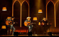 See the latest photos of <i class="tbold">country music association awards</i>