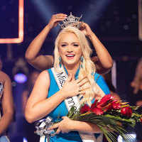 See the latest photos of <i class="tbold">miss america</i>