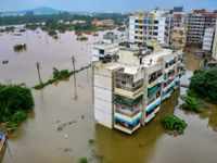 Floods in <i class="tbold">badlapur</i>, Mumbai